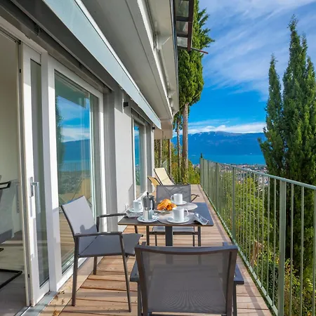 Rustichel Fantastic View - Happy